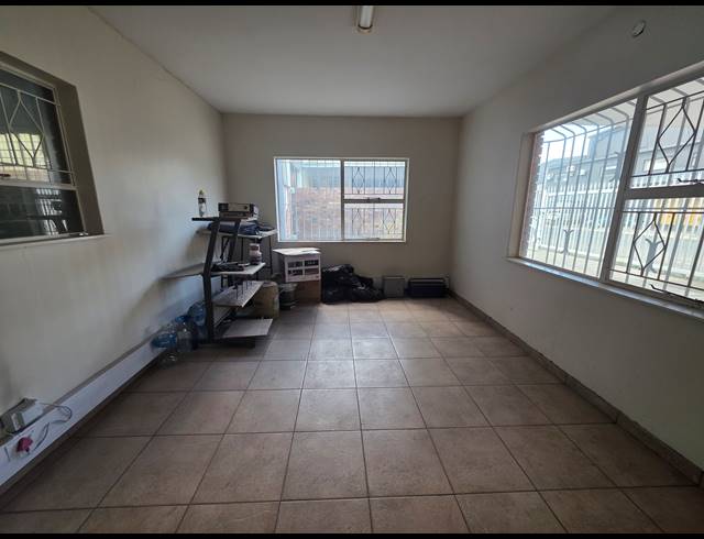 435M² WAREHOUSE FOR SALE IN BOOYSENS RESERVE